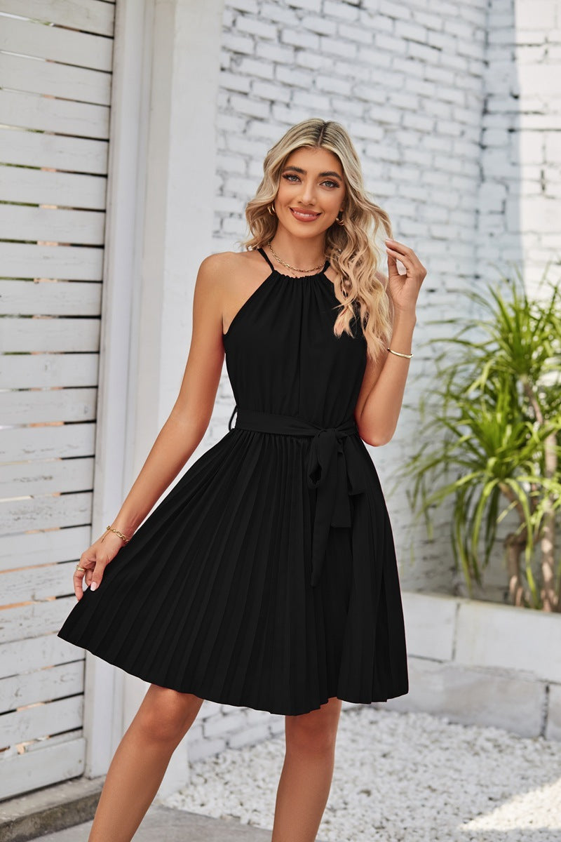 Elegant bodycon club dress with minimalist sleeveless design
